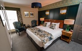 Riverside Hotel By Chef & Brewer Collection
